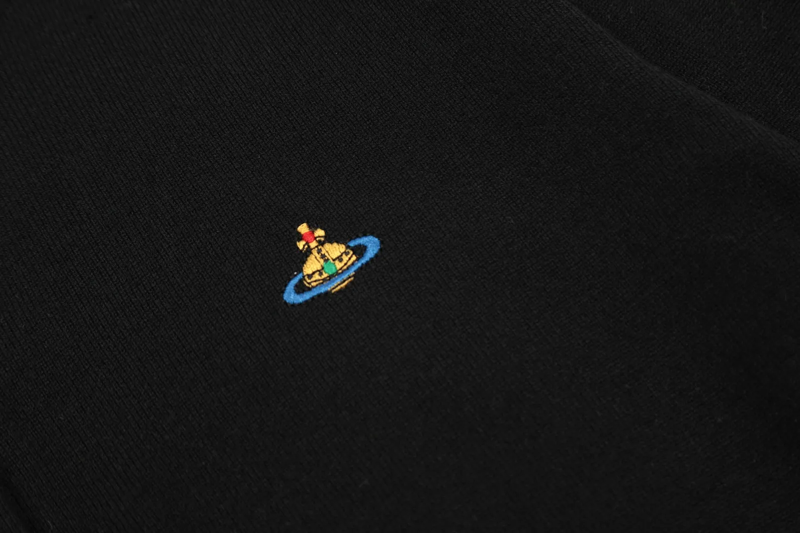 vivienne west wood Vivienne Saturn Classic Knitted Sweater Wool Cardigan 2023FW Latest Model Exclusive and Highest Quality on the Whole Network Order with Confidence - 🧩15% Merino Cotton Wool 85% Wool Blended 🧩Correct Italian 🇮🇹100% Wool Washed Wheat Logo 🧩Original Purchase True Model Opening 🧩Original Purchase Records and Comparison Charts Can Be Provided Order with Confidence 🧩Customized laser translucent buttons, the texture is clean and clear, completely restored 🧩Instant sale of all Taobao 300+ versions. Purchasing quality, full of quality, definitely not a copywriter, a real good product, the actual product is far beyond the budget. Size: S -M- L Color: black, cream apricot, coffee, gray, fluorescent green, blue